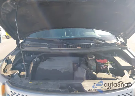 2011 Ford Explorer z USA, uszkodzony, nr VIN 1FMHK7B82BGA49117